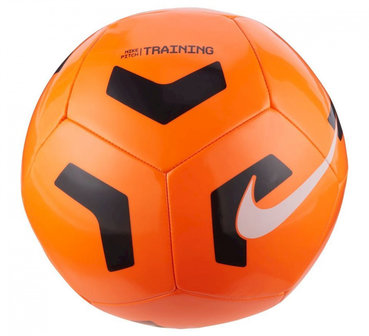 Nike pitch voetbal oranje