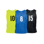 15 trainingshesjes met nummer 1 t/m 15 15 trainingshesjes met nummer 1 t/m 15